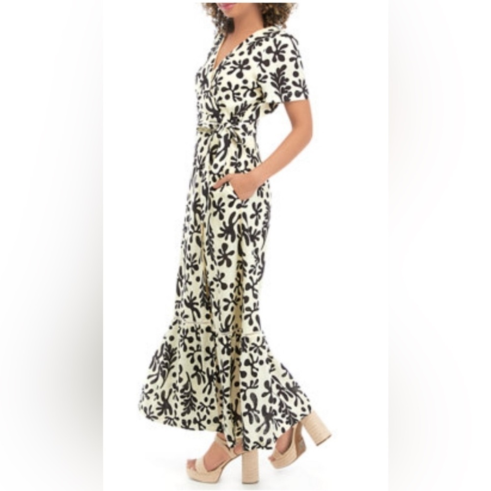 Lost + Wander Black and Cream Floral Maxi Dress, S
LIKE NEW